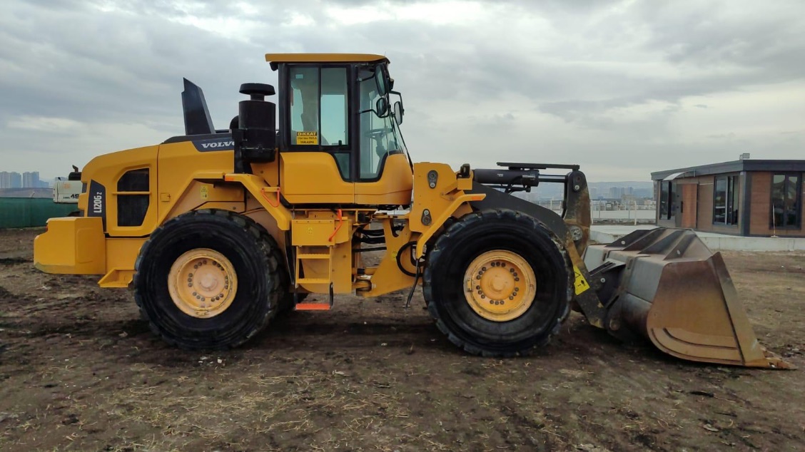 VOLVO L120GZ